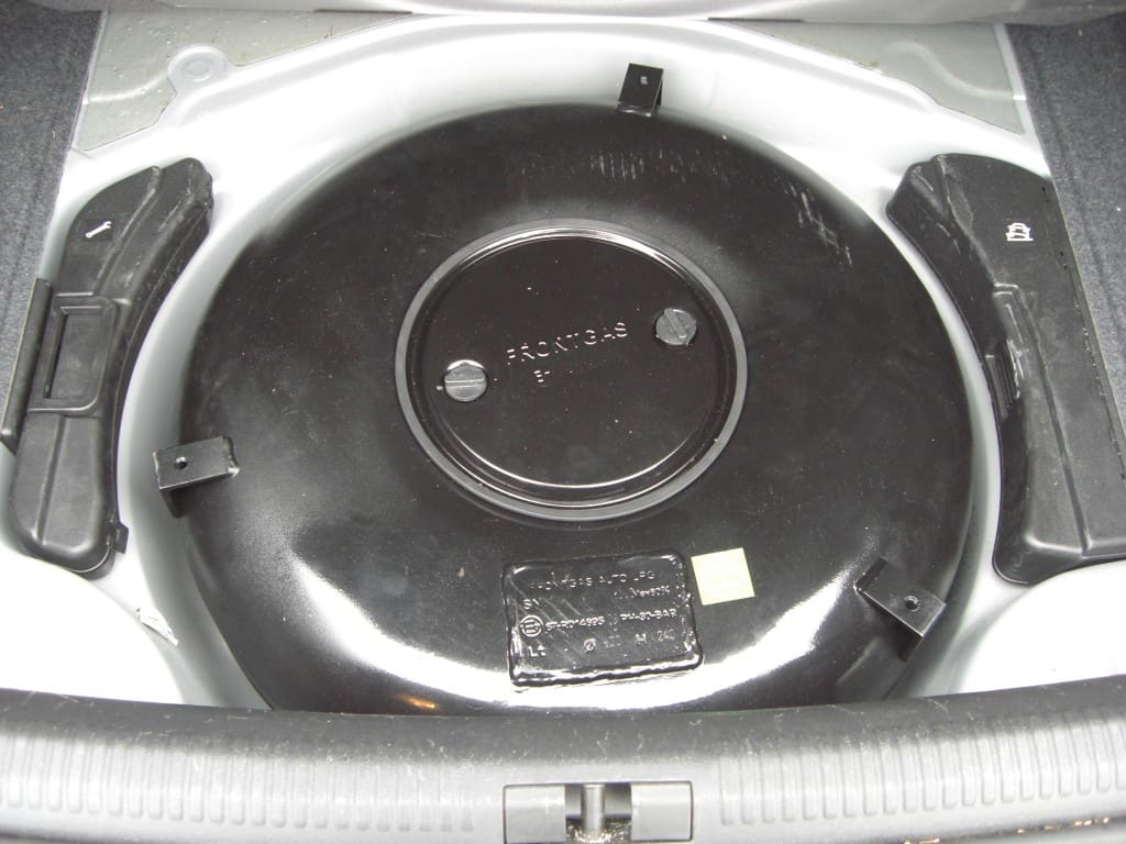 Audi A4 8E 2,4I