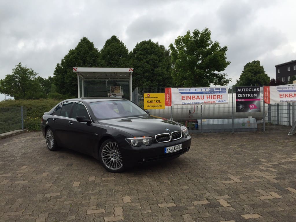 BMW 745 E65