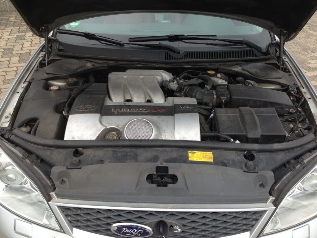 Ford Mondeo ST220