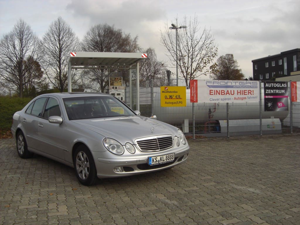 Mercedes E200 W211