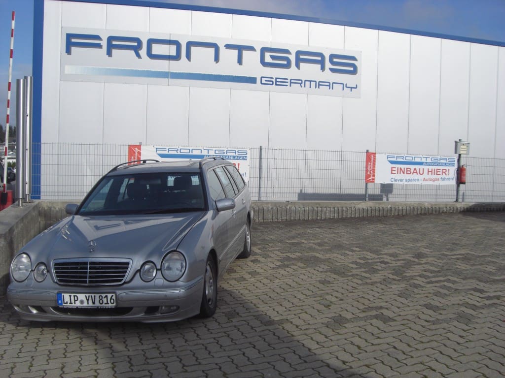 Mercedes E320 W210