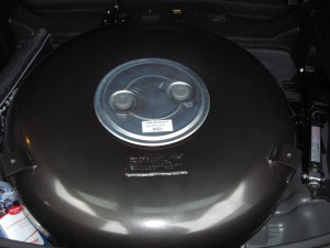 Autogas-Umruestung-LPG-Frontgas-Kia-Sportage-Tank-1024x768