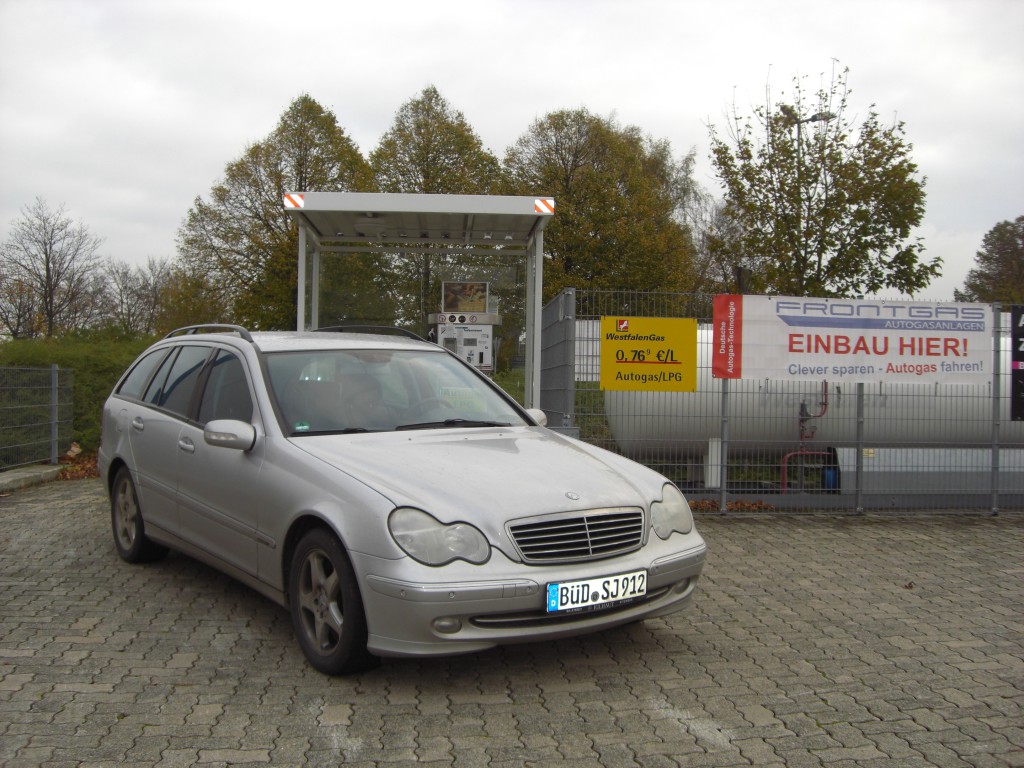 Autogas-Umruestung-LPG-Frontgas-Mercedes-C200K-W203-Hauptbild-1024x768