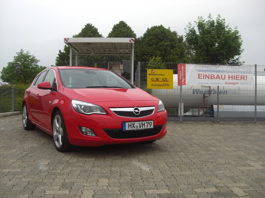 Autogas-Umruestung-LPG-Frontgas-Opel-Astra-Hauptbild-1024x768