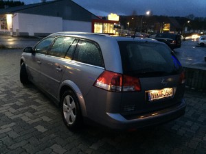 Autogas-Umruestung -LPG-Frontgas-Opel-Vectra-2,2-Hinten