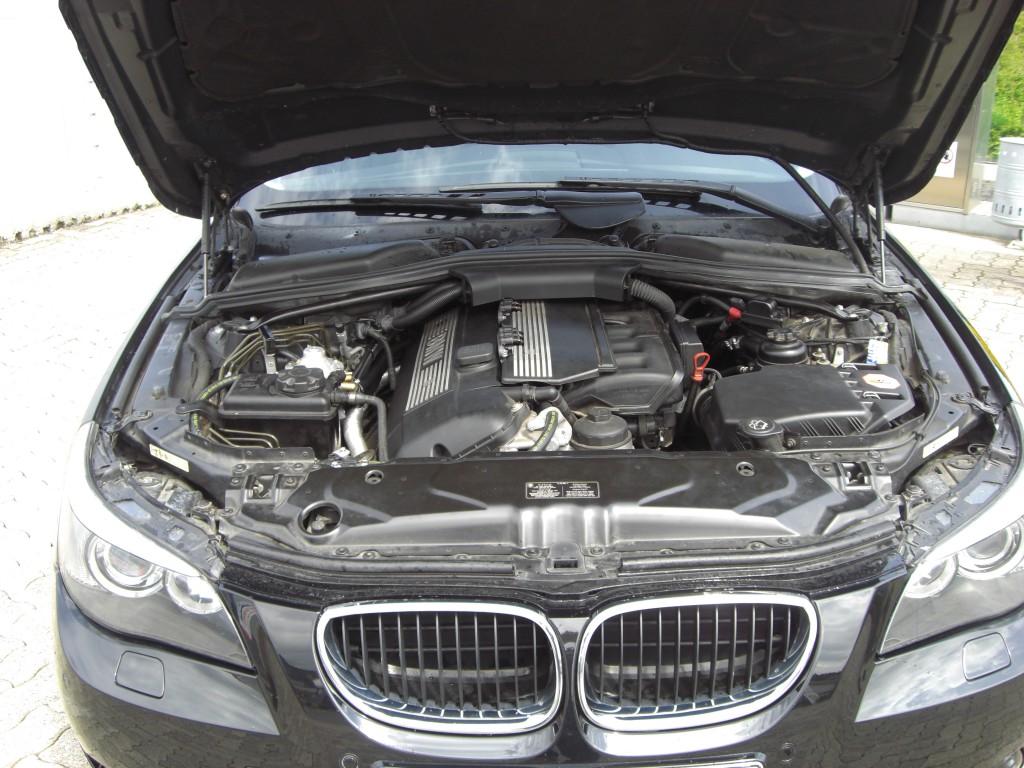 Autogas_Umrüstung-auf-LPG_BMW_520_E60-Motorraum