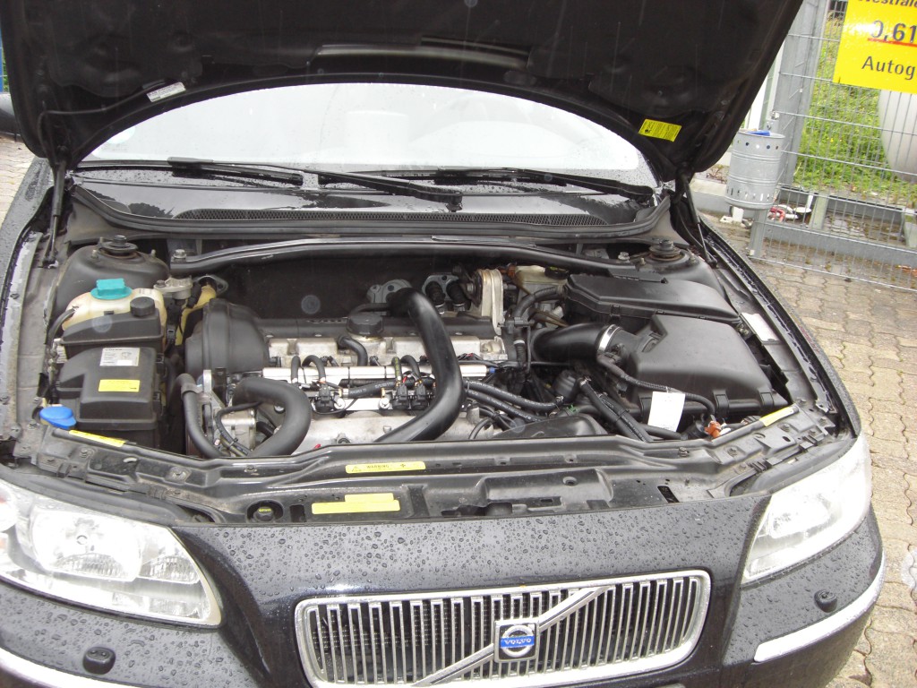 Autogas_Umrüstung-auf-LPG_Volvo_V70-Motorraum