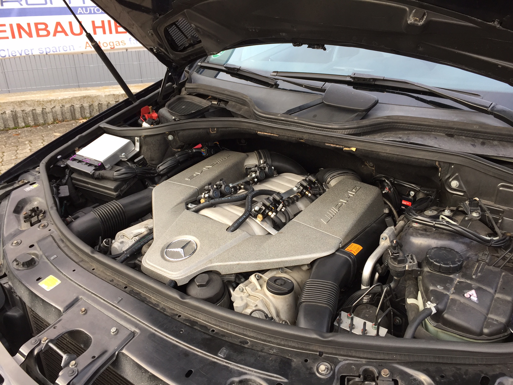 Autogas-Umrüstung-LPG-Frontgas-Mercedes-ML63-AMG-W164-04