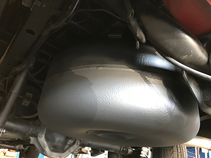 Autogas-Umruestung-LPG-Frontgas-Dodge-RAM-1500-V8-3-Rot