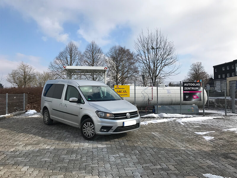 Autogas-Umruestung-LPG-Frontgas-VW-Caddy-lang-Landirenzo-1