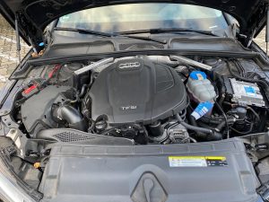 Frontgas-Autogas-Umruestung-LPG-Einbau-Prins-VSIDI-3.0-Direkt-Audi-A4-2,0-TFSI-Kofferraum-Ausbau-Motor