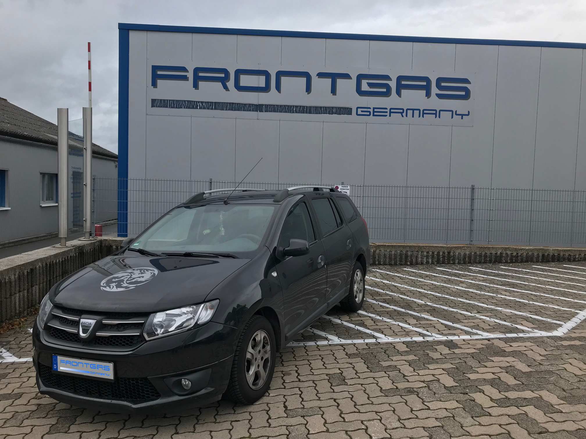 Frontgas-Autogas-Umruestung-LPG-Einbau-Landirenzo-Omegas-Dacia-Sandero-0,9-66Kw-Vorne