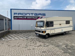 Frontgas-Autogas-Umruestung-LPG-Einbau-Landirenzo-Venturi-mit-H-Kennzeichen-Vergaser-Mercedes-601-W208-2,3L-63KW-Hymer-Wohnmobil-Vorne