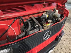 Frontgas-Autogas-Umruestung-LPG-Einbau-Oldtimer-mit-H-Kennzeichen-Mercedes-310KA-T1-2,3-77KW-Motor