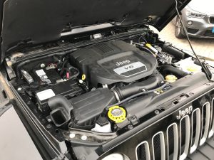 Frontgas-Autogas-Umruestung-LPG-Einbau-Landirenzo-Omegas-Jeep-Wrangler-3,6-209Kw-Motor