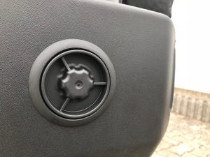 Frontgas-Autogas-Umruestung-LPG-Einbau-Landirenzo-Omegas-Jeep-Wrangler-3,6-209Kw-Tankstutzen