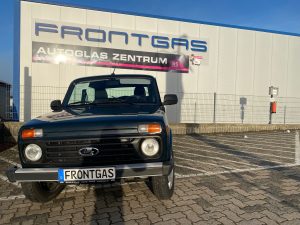 Frontgas-Autogas-Umruestung-LPG-Einbau-Prins-VSI2-Lada-Niva-1,7-62Kw-Zylindertank-Vorne