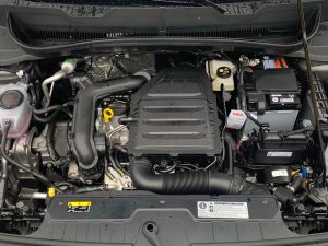 Frontgas-Autogas-Umruestung-Einbau-LPG-Prins-VSI-2.0-DI-Direkteinspritzer-VW-T-Cross-1,0L-85KW-Motorraum