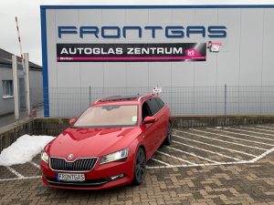 Frontgas-Autogas-Umruestung-Einbau-LPG-Prins-VSI-DI2.0-Direkteinspritzer-Skoda-Superb-2,0-TSI-200KW-Vorne