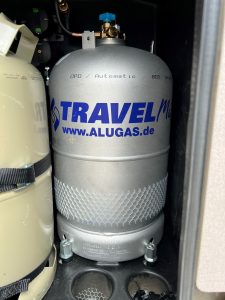 Autogas-LPG-Wohnmobil-Etrusco-600DB-Alugas-Travelmate-11kg-Festeinbau-Brenngas-Tüv-Fiat-Ducato-4